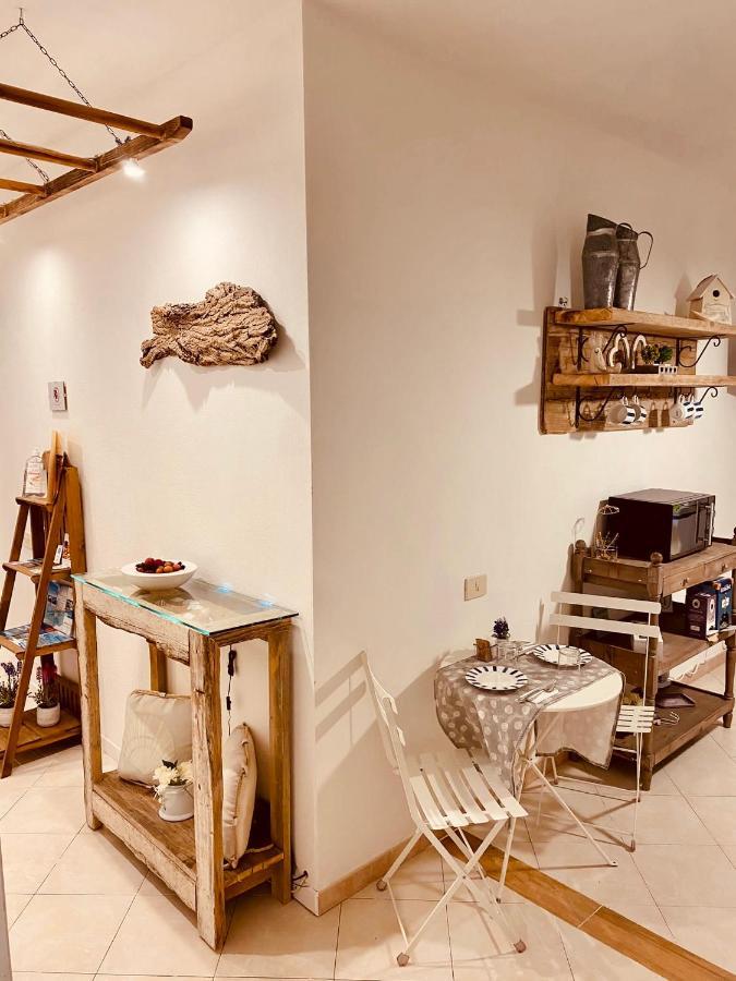 B&B Le Quattro Stagioni La Maddalena  Dış mekan fotoğraf